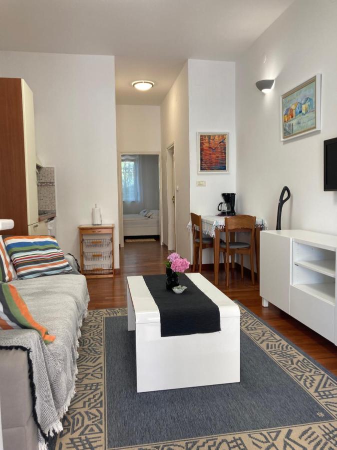 Goga Apartments พูลา ภายนอก รูปภาพ