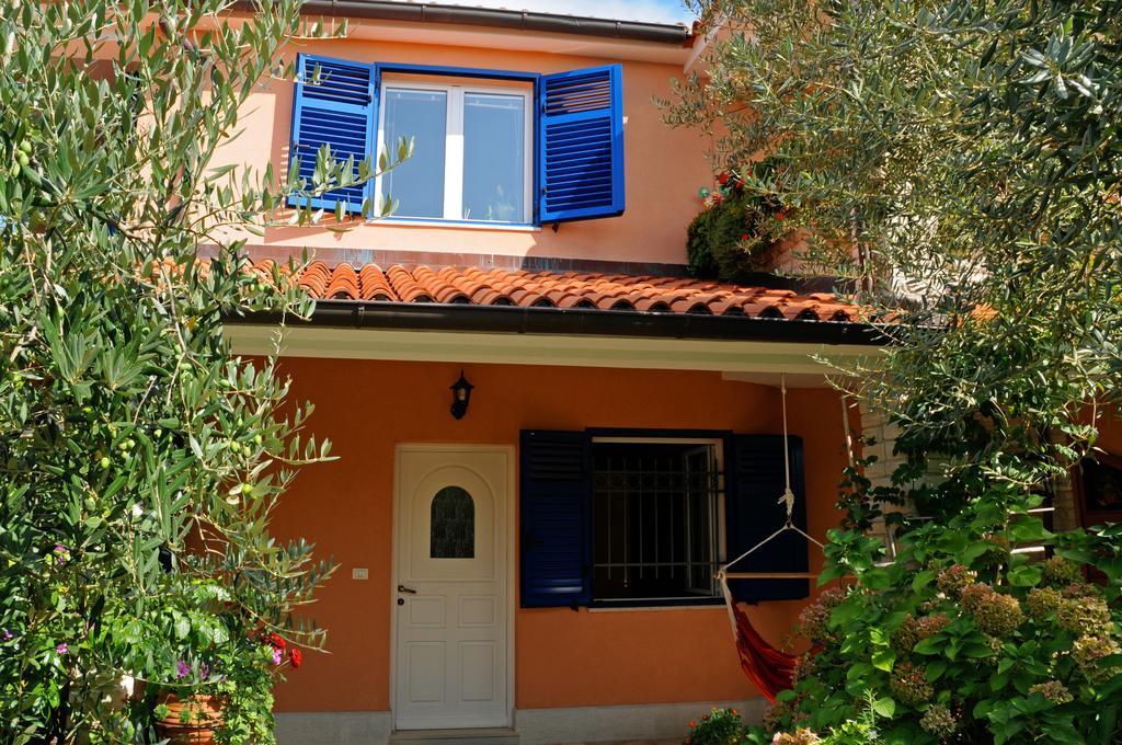 Goga Apartments พูลา ภายนอก รูปภาพ